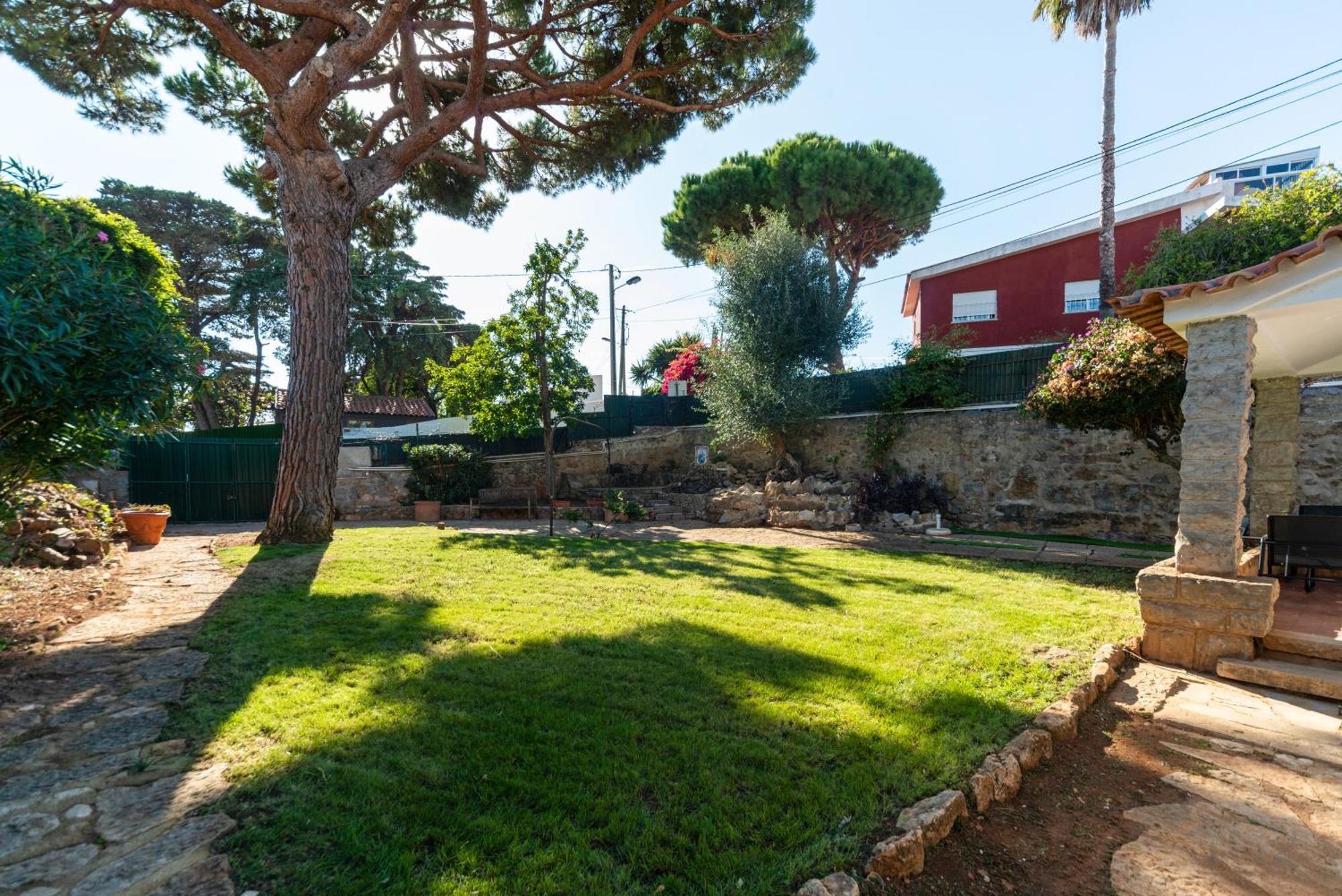 4-Bedroom House In Cascais, Near Guincho Beach Экстерьер фото