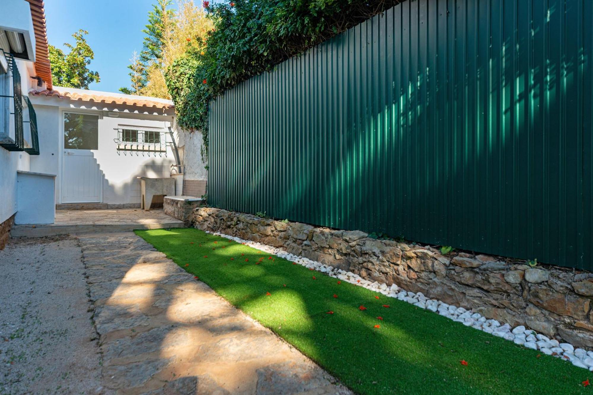 4-Bedroom House In Cascais, Near Guincho Beach Экстерьер фото